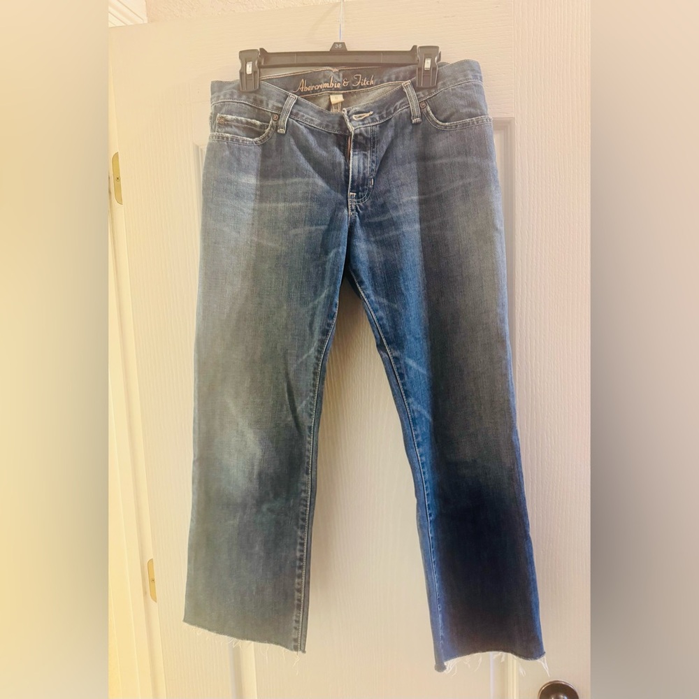 Abercrombie & Fitch Women's Cropped Ankle Jeans - Medium Blue Wash